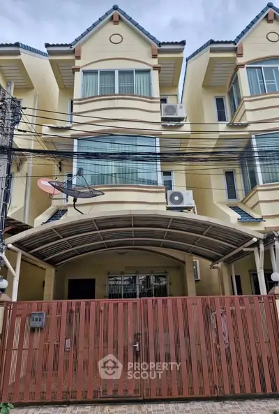 image_rental-29396815