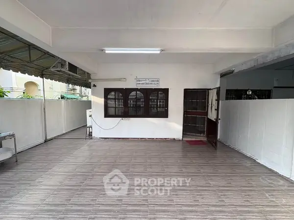 image_rental-27893287