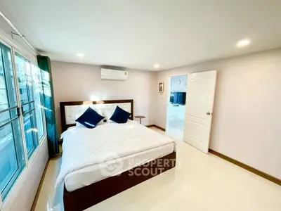 image_rental-30428130