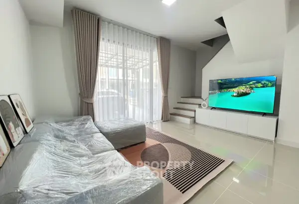 image_rental-27010488