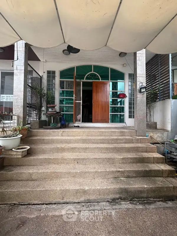 image_rental-29812341