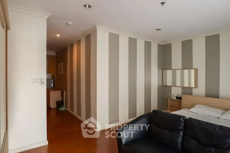 Fully Furnished 1 Bedroom Condo at Grand Park View Condominium Livingroom