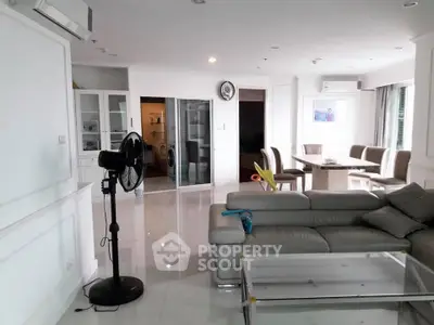 image_rental-13882962