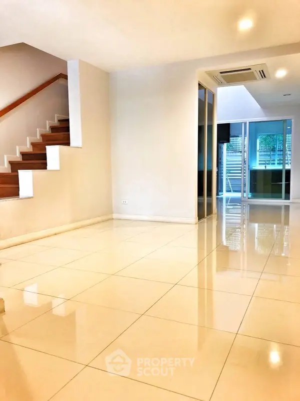 image_rental-31681422