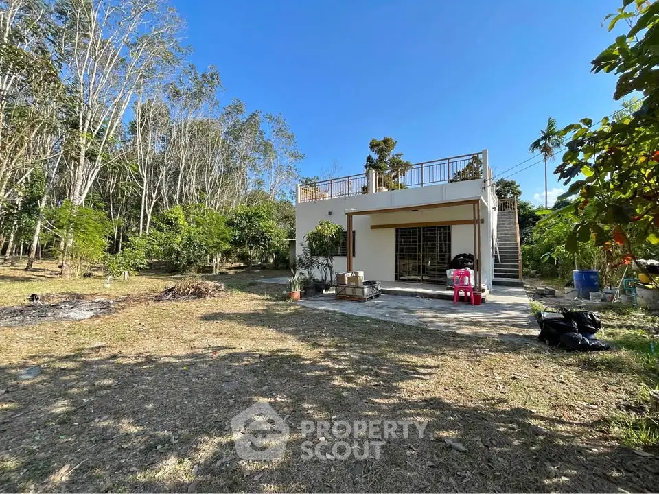 Charming countryside home with spacious garden and rooftop terrace