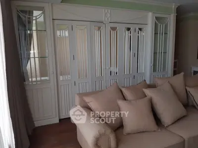  2 Bedrooms Condo -5
