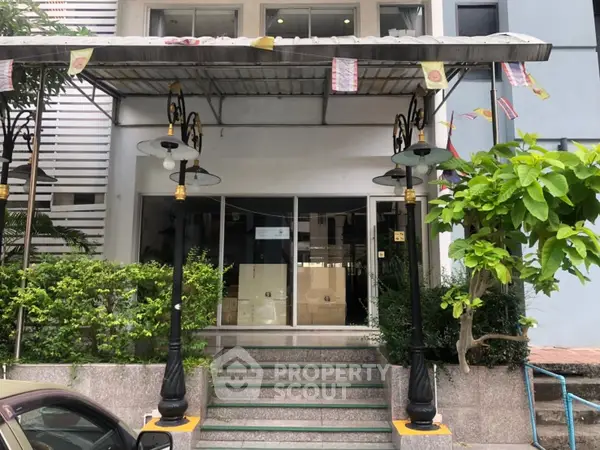 image_rental-14863935