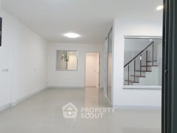 image_rental-18151073