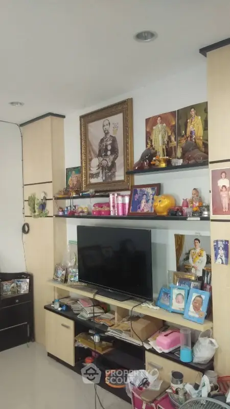 image_rental-7110899