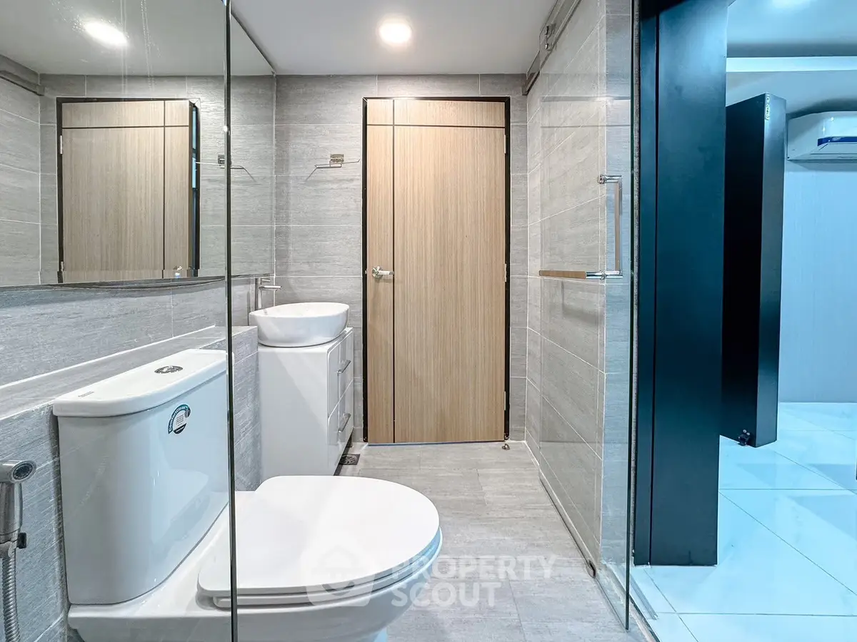 Modern bathroom with sleek design and contemporary fixtures