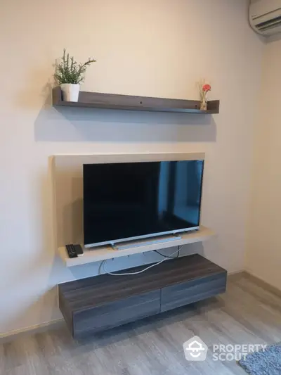 Fully Furnished 2 Bedrooms Condo at Centric Ari Station-2