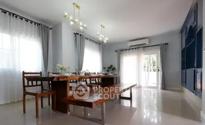 81c4d5f305f6645cc1aec2c2c4a35d41.jpg