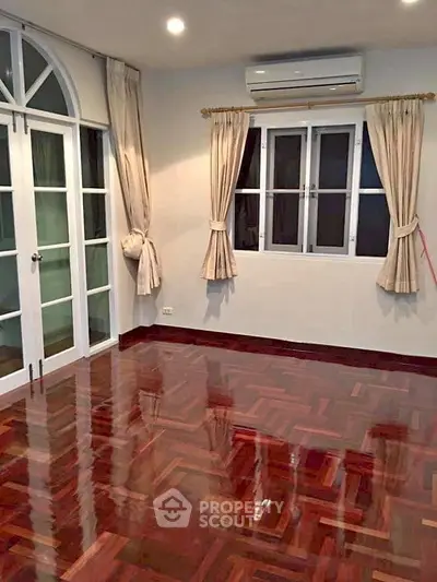 image_rental-27064139