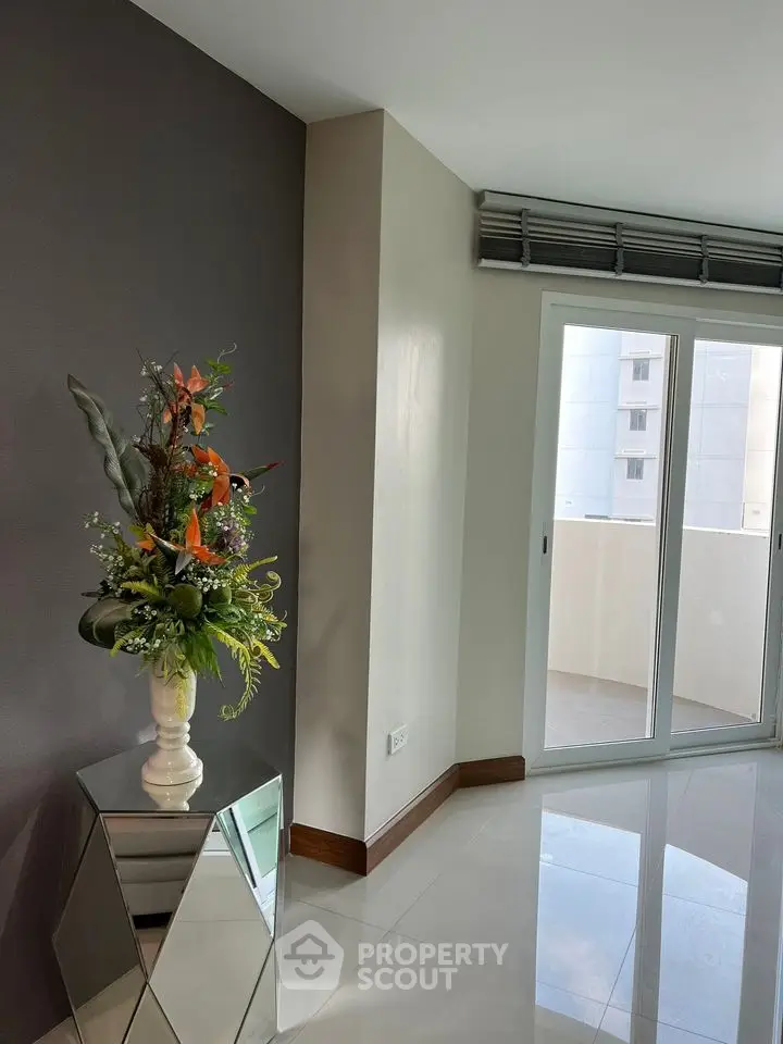 Grandview Condominium