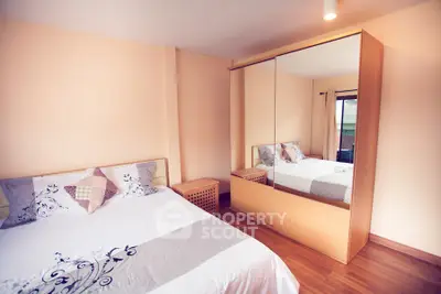  2 Bedrooms Condo -4