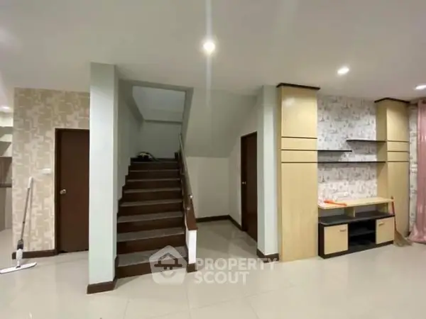 image_rental-13124328