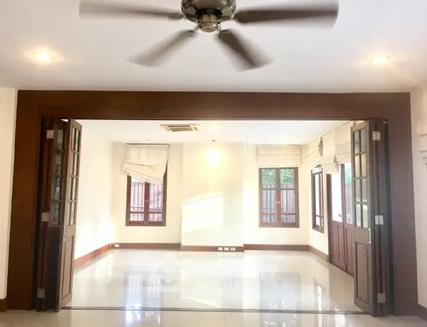 image_rental-28897837