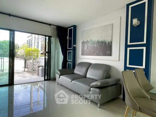 image_rental-28028878