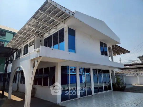 image_rental-31084786