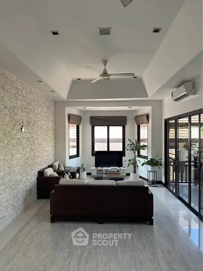 image_rental-28314405