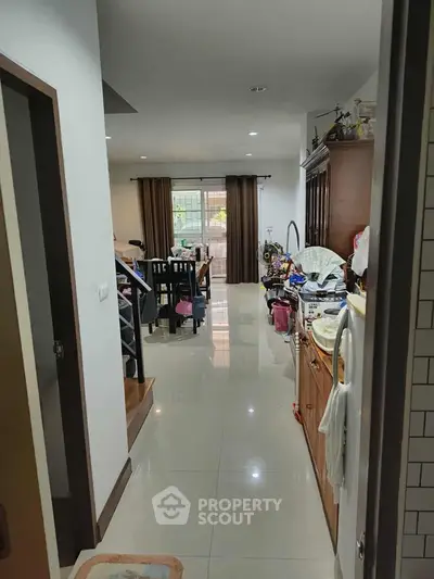 image_rental-27213083