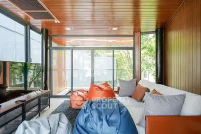  2 Bedrooms Condo at Taka Haus Ekamai 12-3