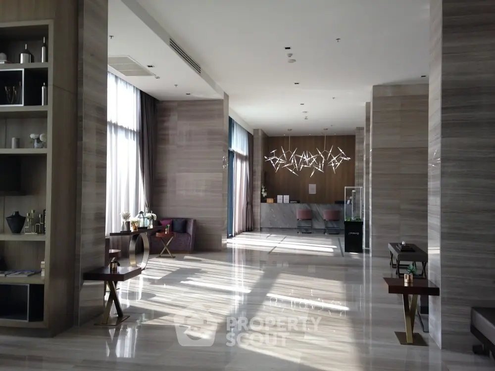  3 Bedrooms Condo at Circle Living Prototype New Petchburi-1