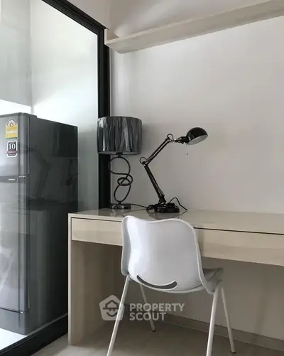 Fully Furnished 1 Bedroom Condo at Life Sukhumvit 48-4