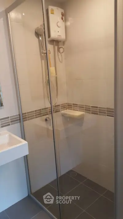 Fully Furnished 1 Bedroom Condo at The Selected Kaset Ngamwongwan-5