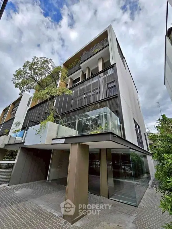 image_rental-30680502