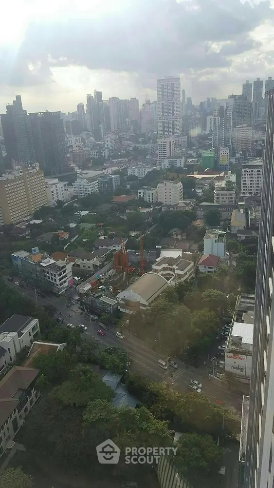  2 Bedrooms Condo at Quattro By Sansiri-1