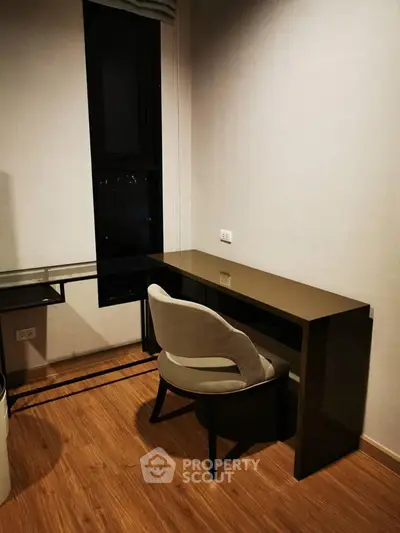 Fully Furnished 1 Bedroom Condo at Chewathai Residence-3