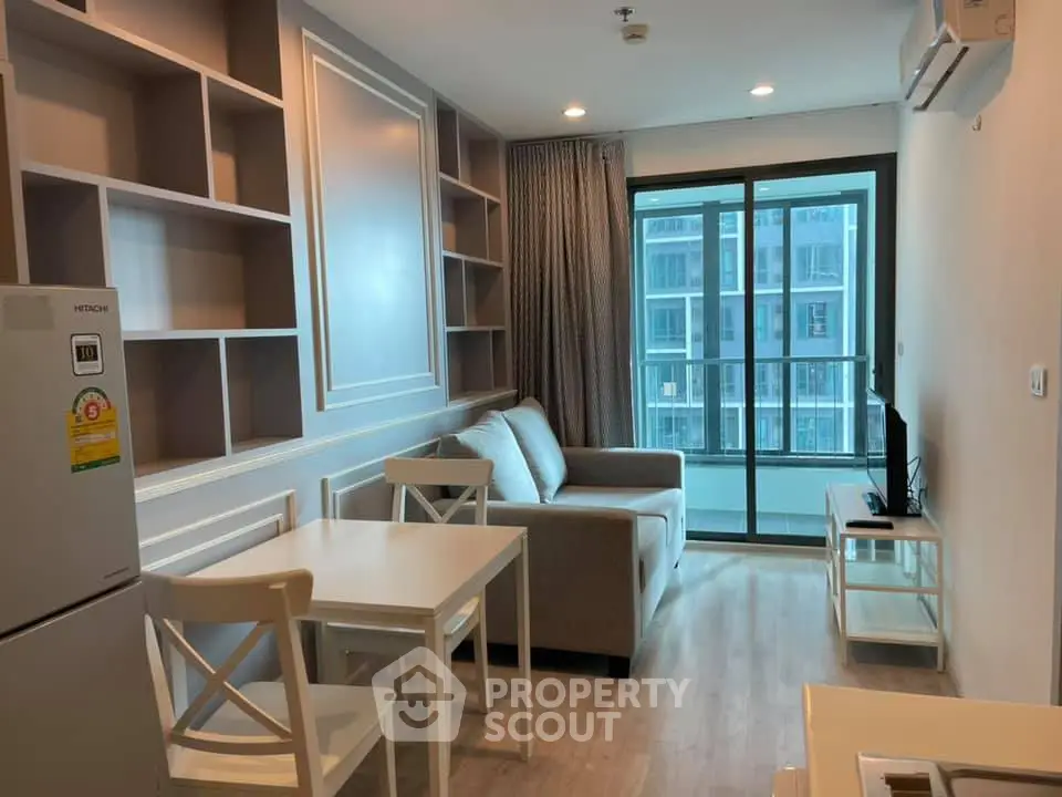 Fully Furnished 1 Bedroom Condo at Ideo Mobi Charan Interchange-1