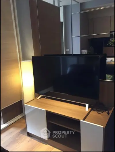  1 Bedroom Condo at Park 24-4