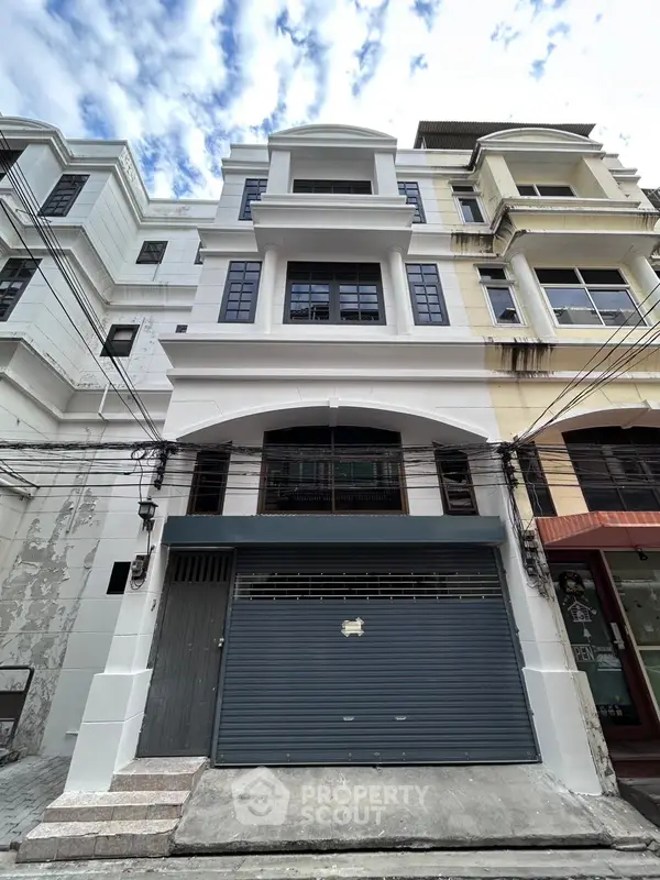 image_rental-27779702