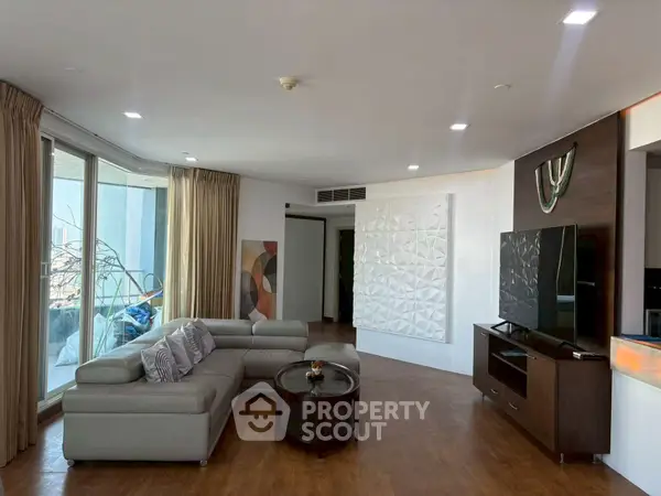 image_rental-30428395