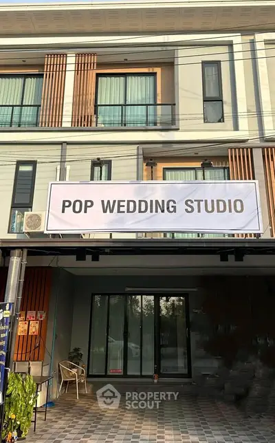 image_rental-28099309