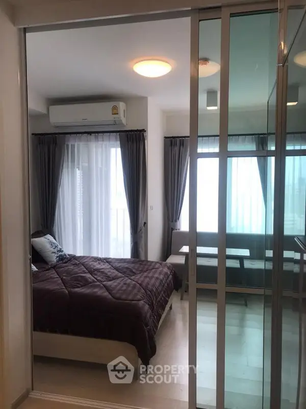 image_rental-5684056