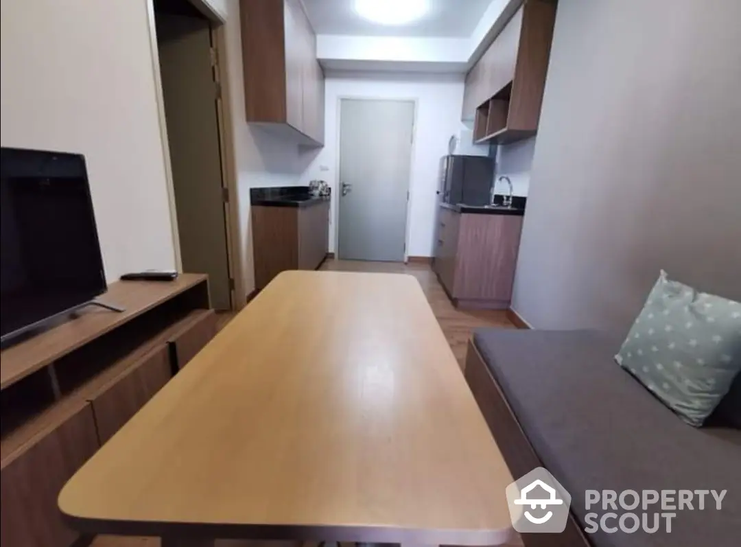 Fully Furnished 1 Bedroom Condo at Chapter One The Campus Ladprao 1-1