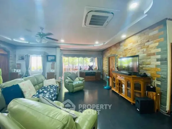 image_rental-27498771