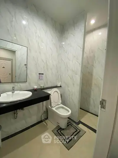 Modern bathroom with sleek design and elegant fixtures
