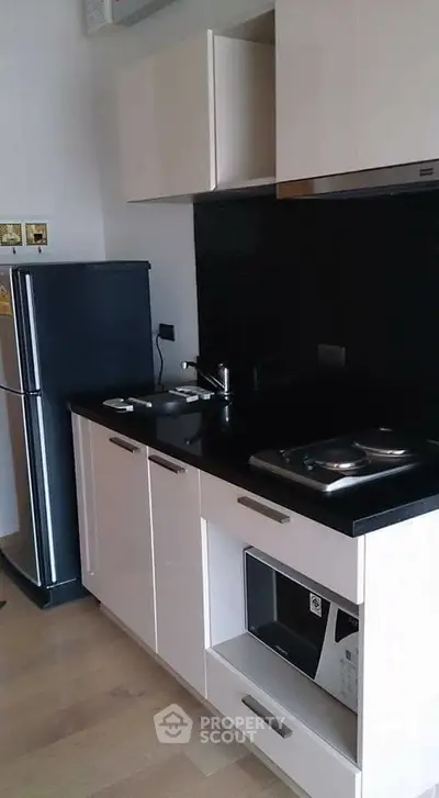  1 Bedroom Condo at Fuse Sathorn Taksin-4