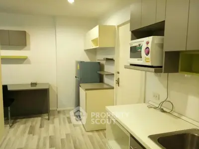  1 Bedroom Condo at The Key Paholyothin-3