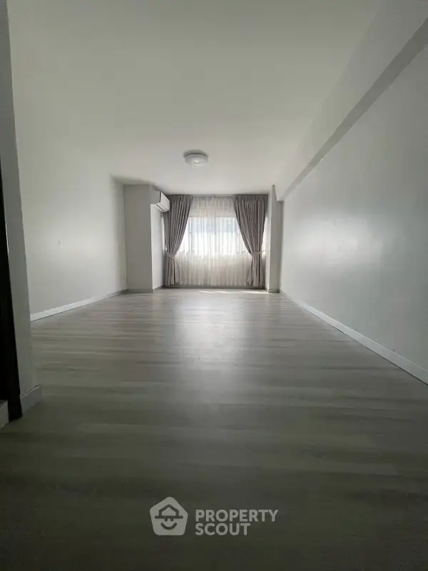 image_rental-28166761