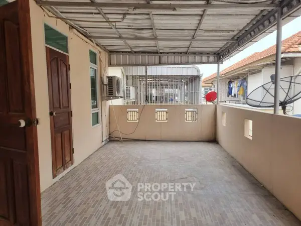 image_rental-17120045