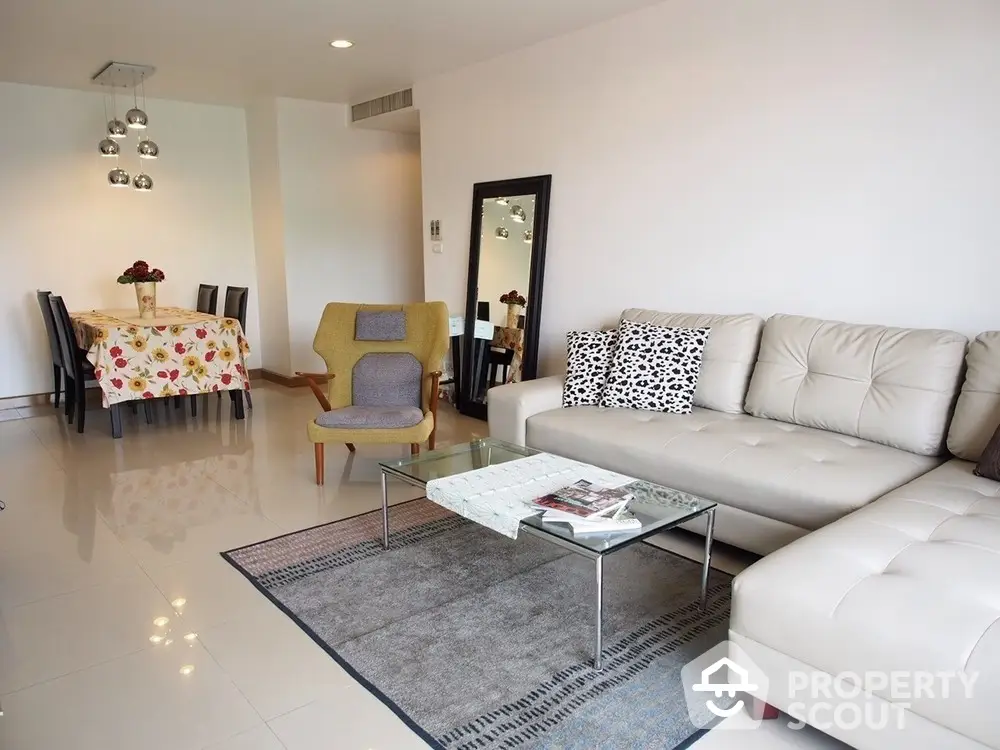  2 Bedrooms Condo at The Rise Sukhumvit 39-1