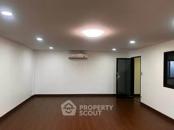 image_rental-31442330