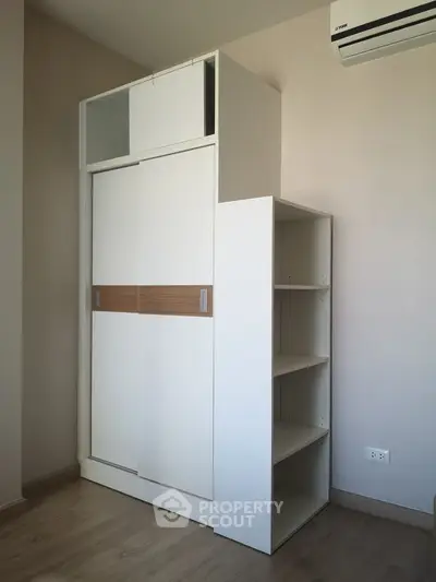  1 Bedroom Condo at The Tempo Grand Wutthakat-4