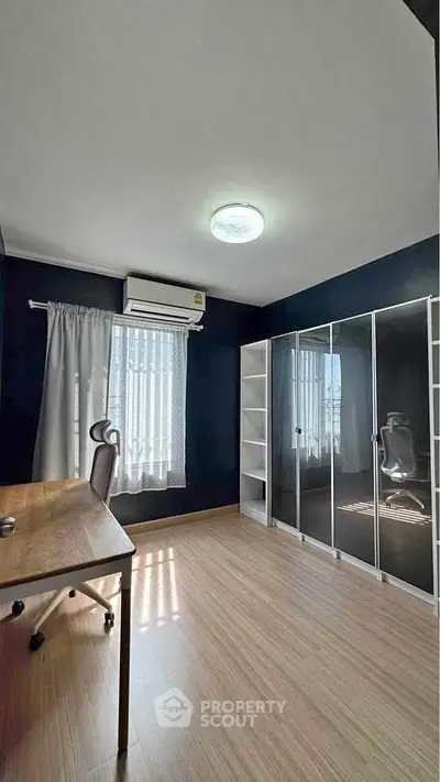 image_rental-30101149