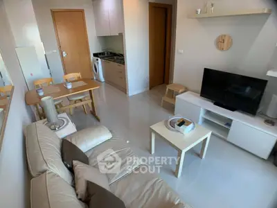Fully Furnished 1 Bedroom Condo at Circle Condominium-5